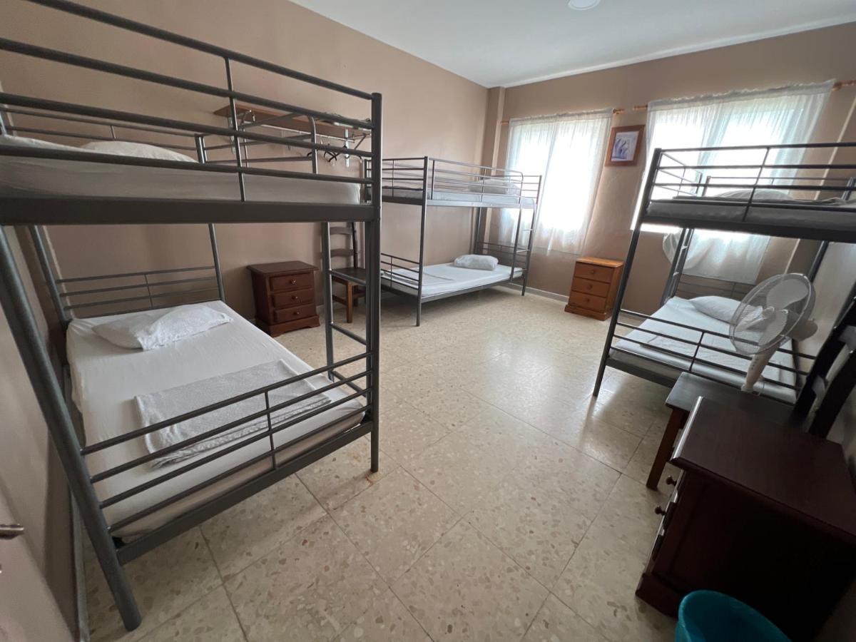 Emile Youth Hostel Gibraltar Ngoại thất bức ảnh